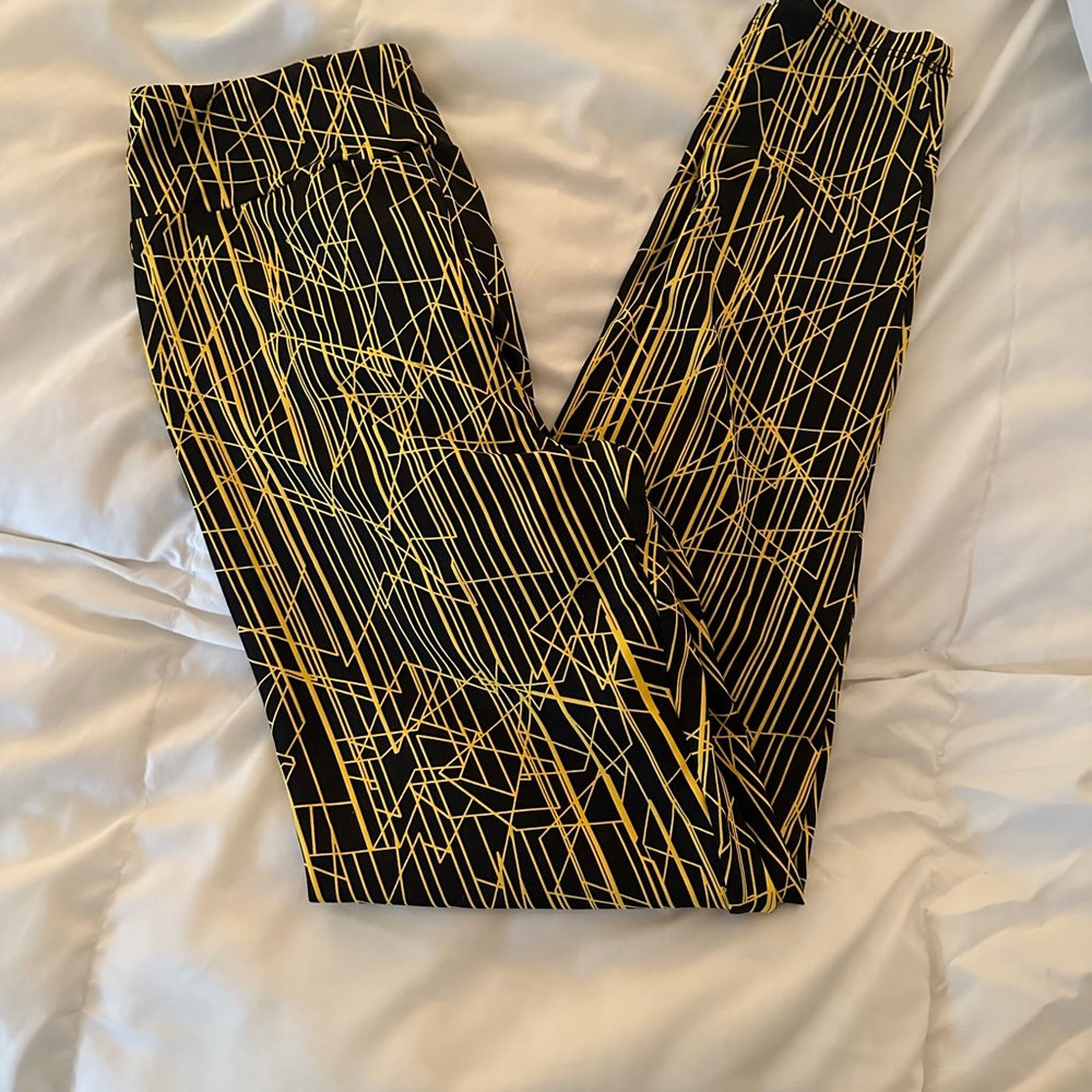 Lici Fit Pulse V-Cut Scrunch Leggings